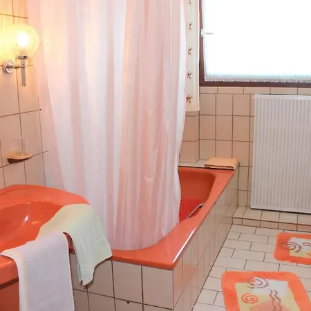 Haus Iris - Whg. 1 Zentrale Lage, Auch Fur Kurzaufenthalte Geeignet - #2669 *