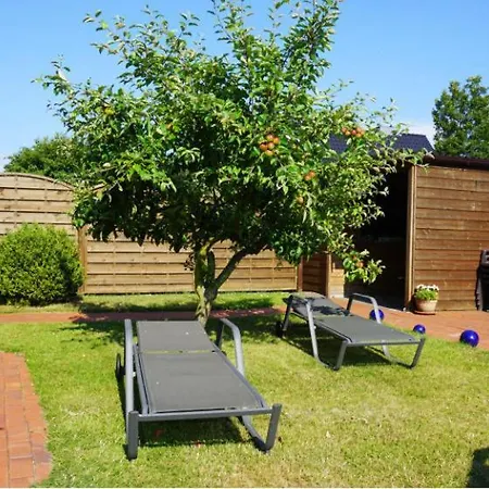 Apartment Haus Iris - Whg. 1 Zentrale Lage, Auch Fur Kurzaufenthalte Geeignet - #2669 Grömitz